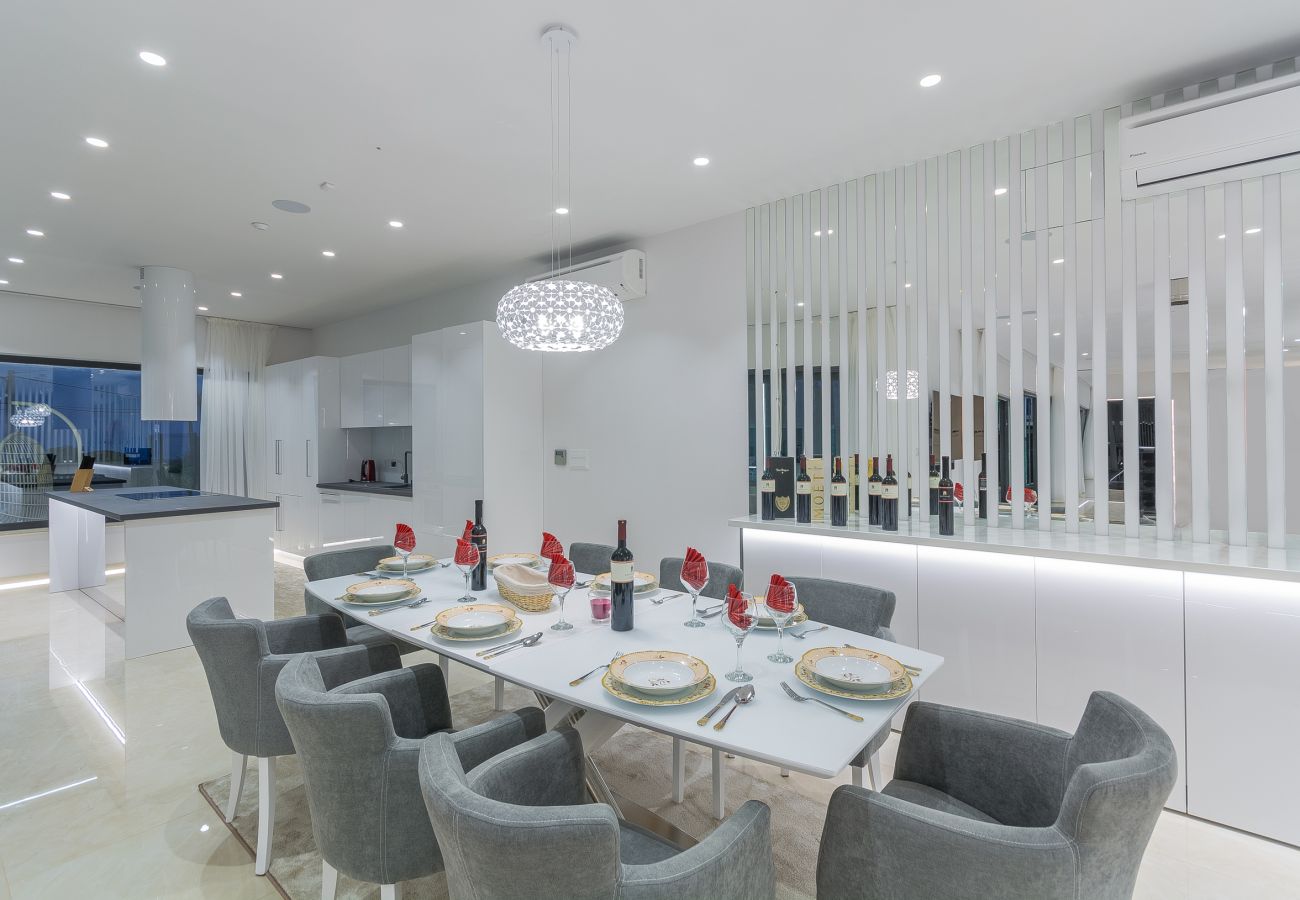 Вилла на Valentici - Villa Gabrijela for 10 people near Novigrad with 66 m2 heated pool and sea view