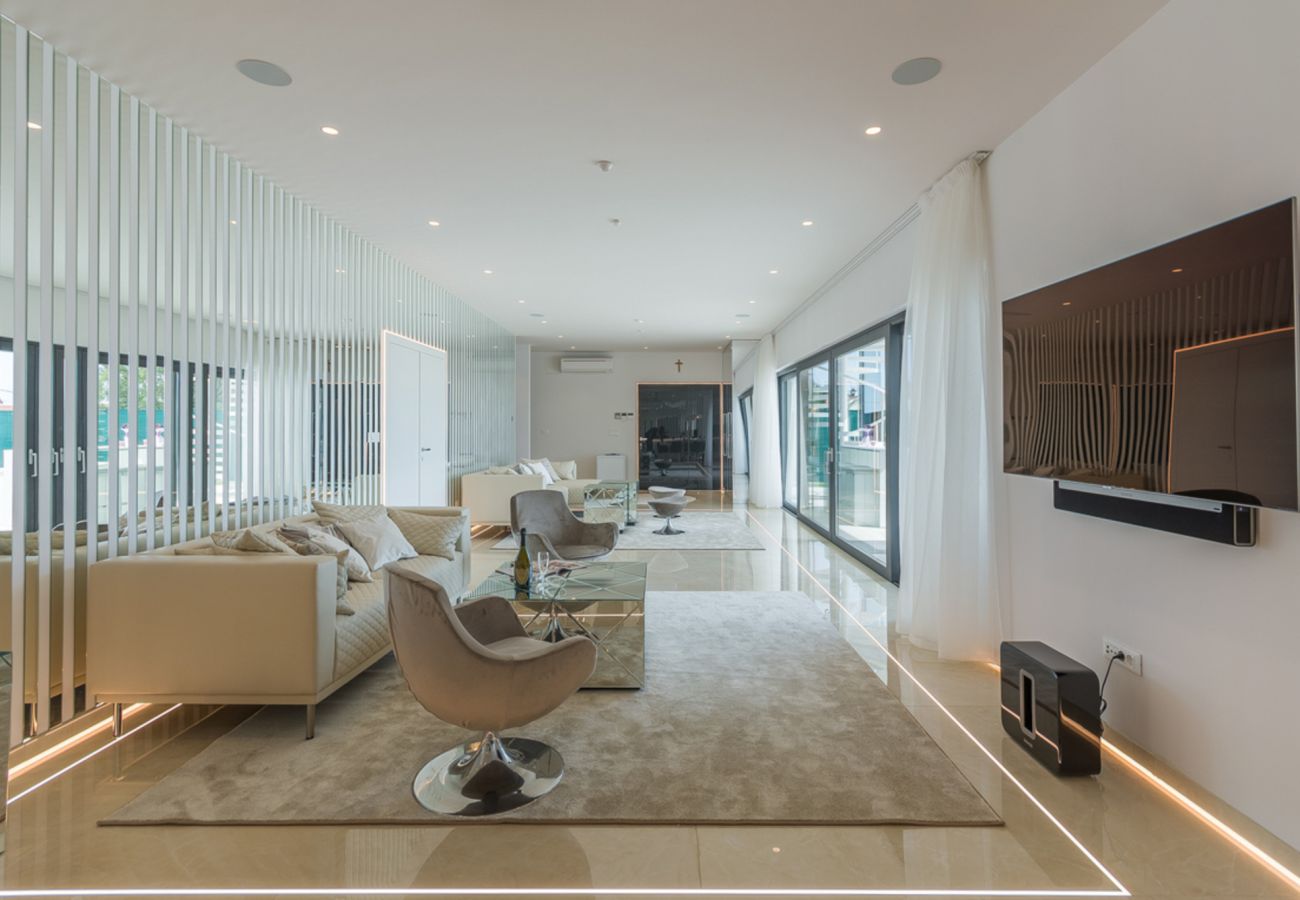 Вилла на Valentici - Villa Gabrijela for 10 people near Novigrad with 66 m2 heated pool and sea view