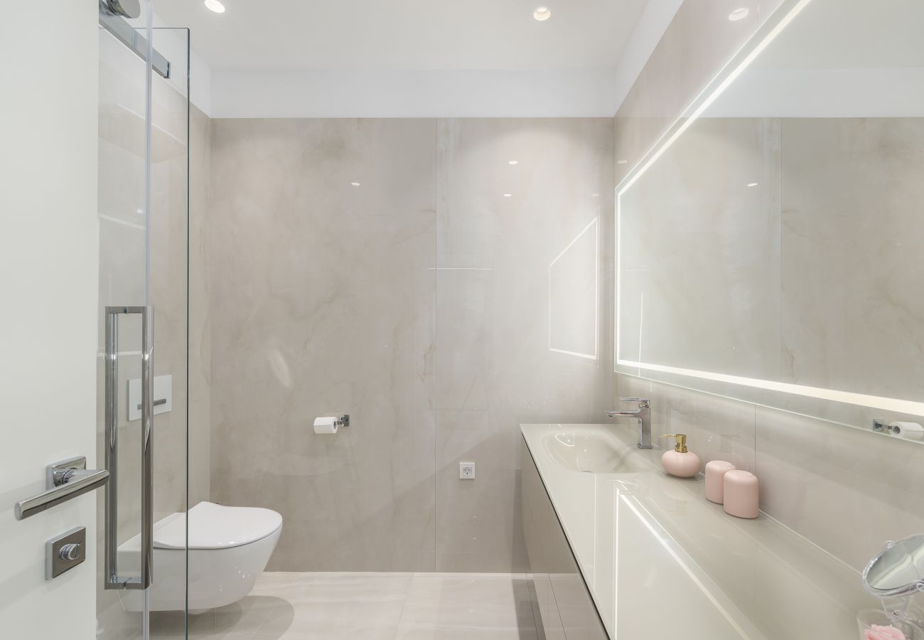 Вилла на Valentici - Villa Sara for 10 people near Novigrad with sea view and salt- water pool