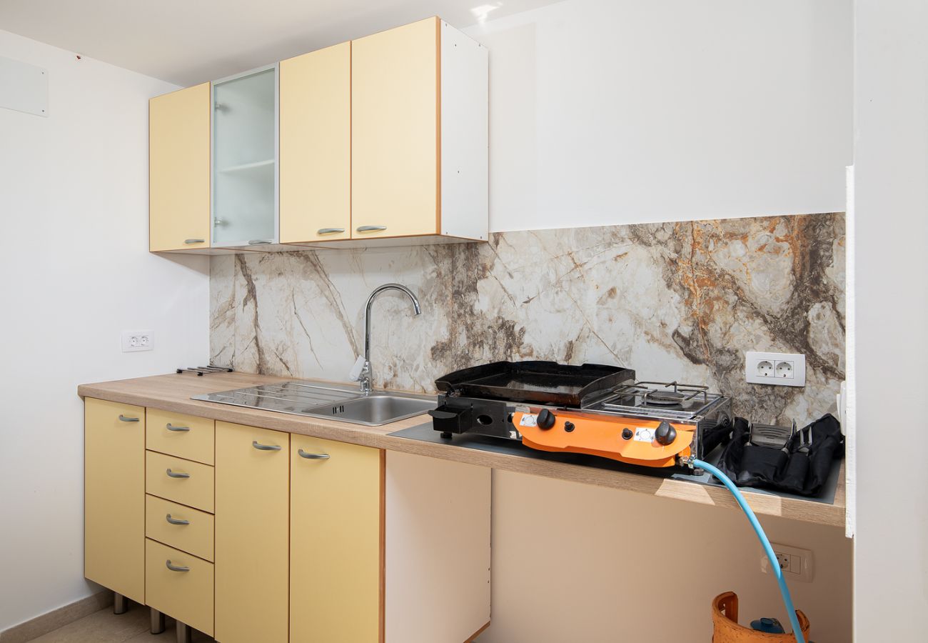 Вилла на Šišan - Villa Cvita for 2 people near Pula with private heated pool 