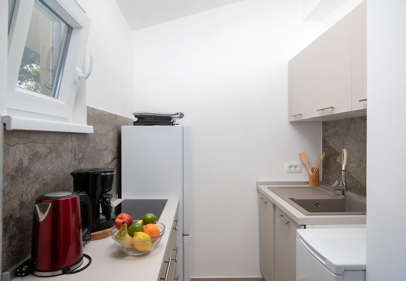 Вилла на Šišan - Villa Cvita for 2 people near Pula with private heated pool 