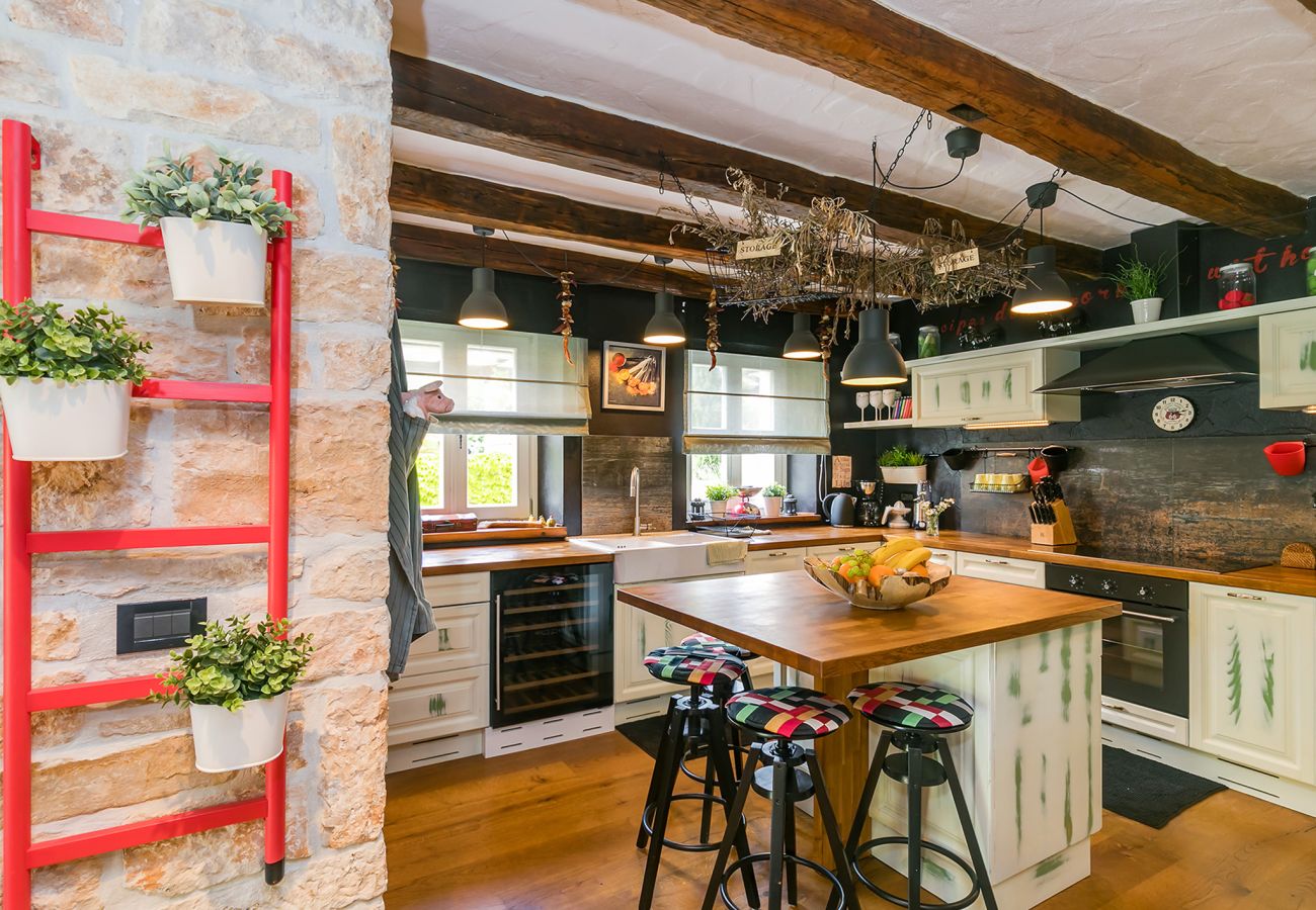 Вилла на Banki - Villa ARtIEN for 8 people with 32m2 private pool & pet friendly