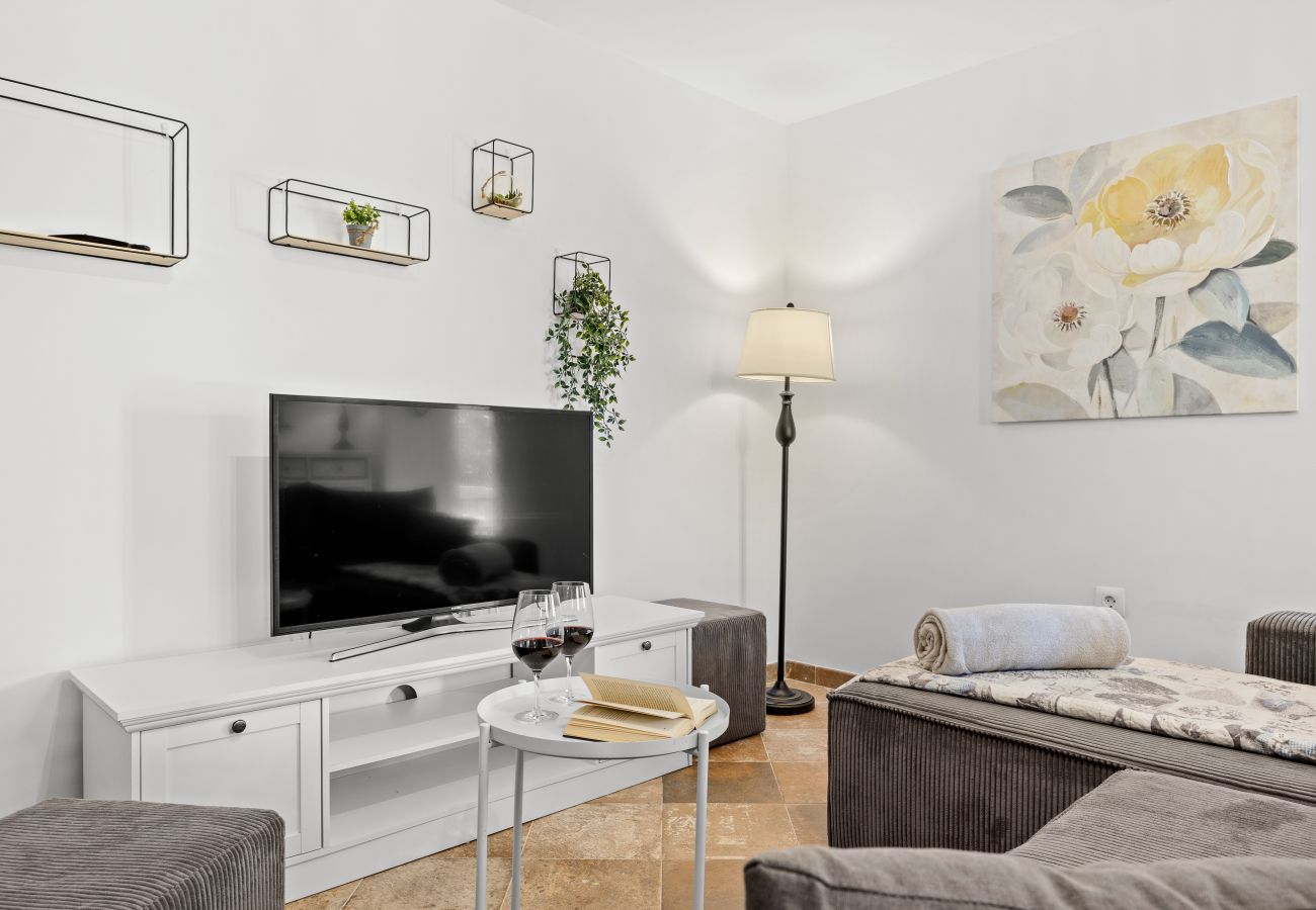 Вилла на Rebici - Villa Renata for 11 people with private heated pool & pet friendly