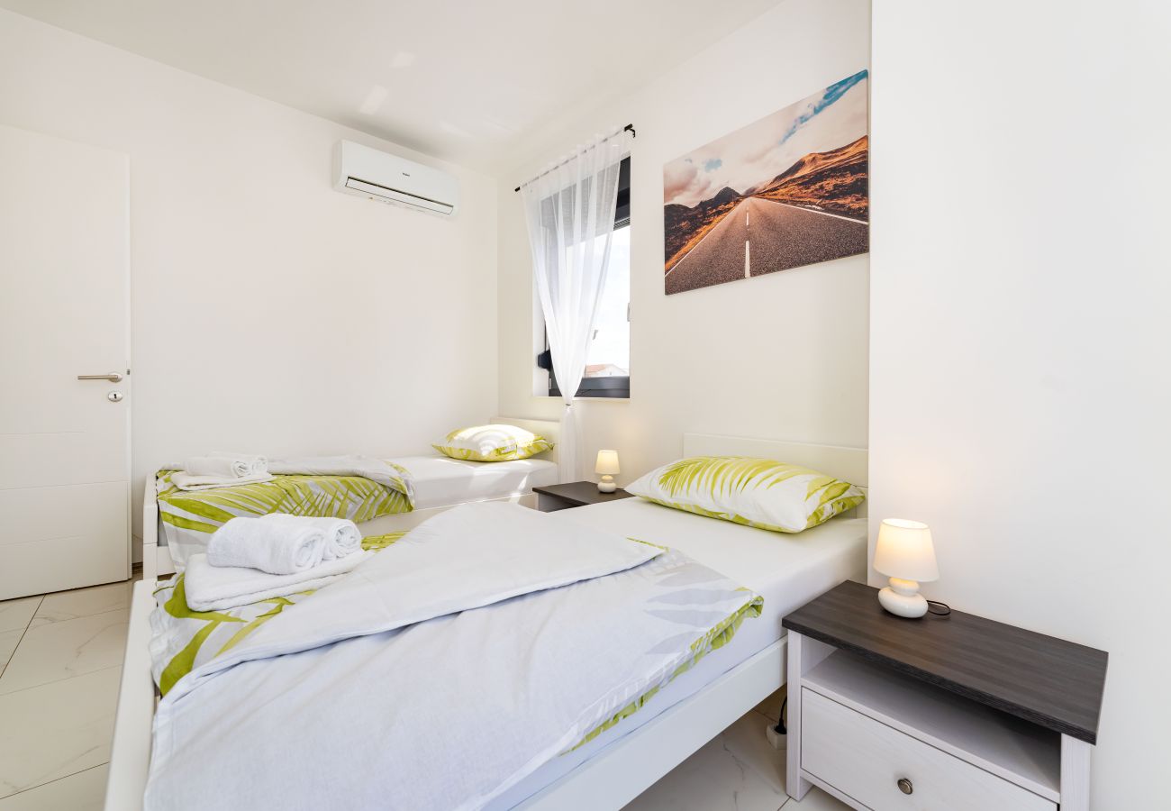 Вилла на Vodice - Villa Essenza Vita in Vodice near Beach with private pool & pet friendly