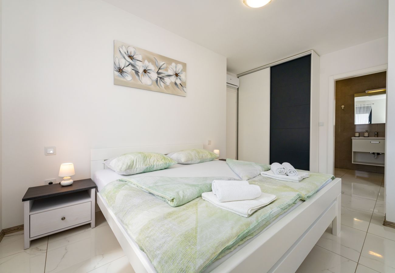 Вилла на Vodice - Villa Essenza Vita in Vodice near Beach with private pool & pet friendly