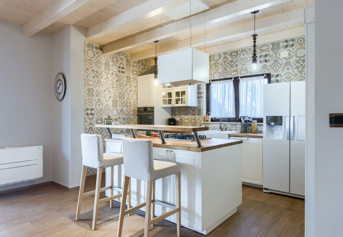 Вилла на Veliki Vareški - Villa Campi for 10 persons near Pula with large garden, private golf and tennis court, kids playground & wellness area 