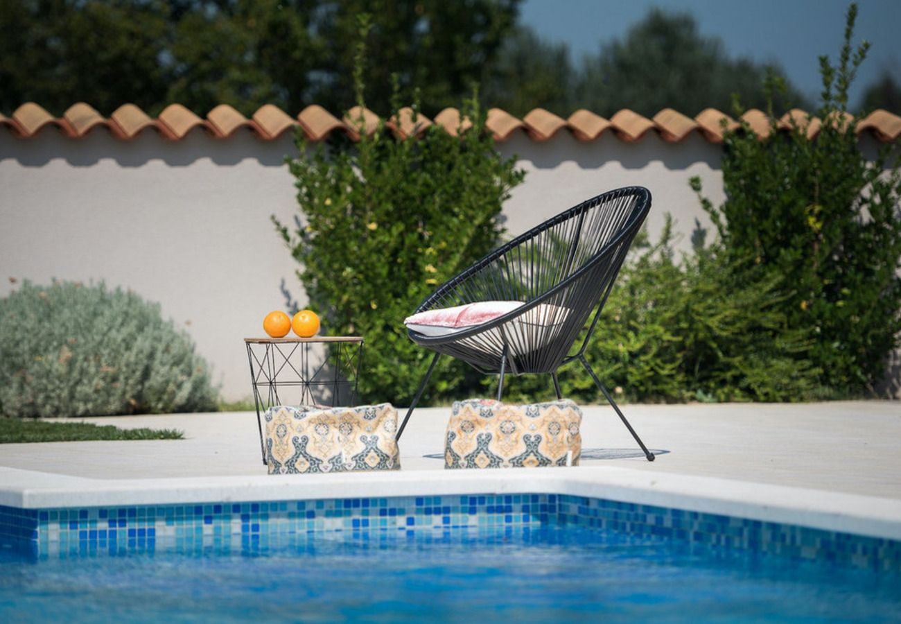 Вилла на Veliki Vareški - Villa Campi for 10 persons near Pula with large garden, private golf and tennis court, kids playground & wellness area 