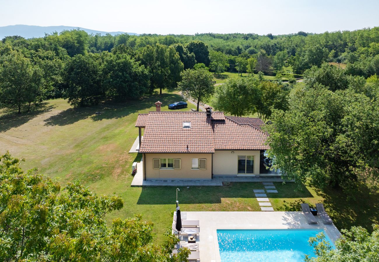 Вилла на Kraj Drage - Villa Aria Labin for 6 persons with private 32 m2 pool, kids playground and large garden 