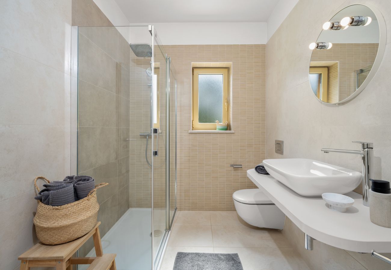 Вилла на Kraj Drage - Villa Aria Labin for 6 persons with private 32 m2 pool, kids playground and large garden 