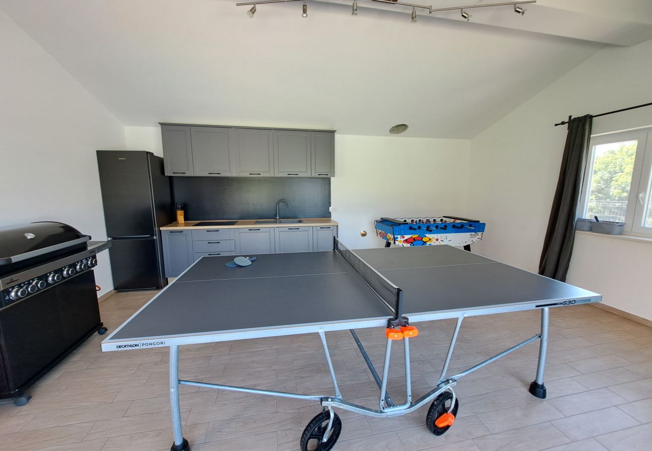 Вилла на Rakalj - Villa Noela in Rakalj for 6 persons with large garden, kids playground - only 2,5 km from beach