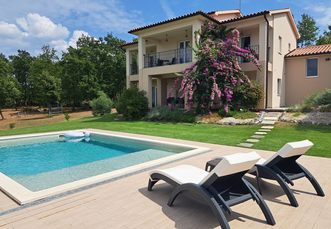 Вилла на Rakalj - Villa Noela in Rakalj for 6 persons with large garden, kids playground - only 2,5 km from beach