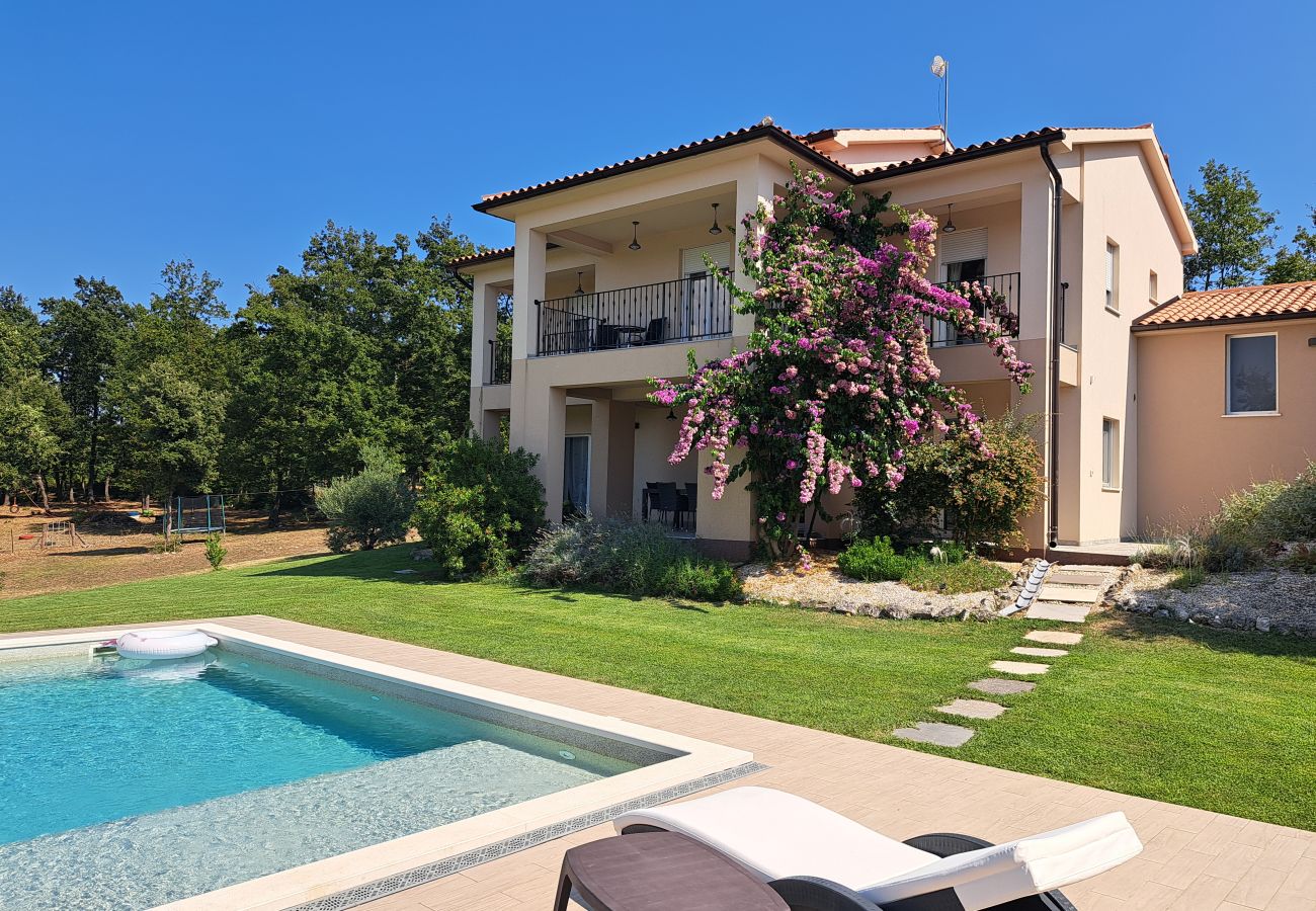 Вилла на Rakalj - Villa Noela in Rakalj for 6 persons with large garden, kids playground - only 2,5 km from beach