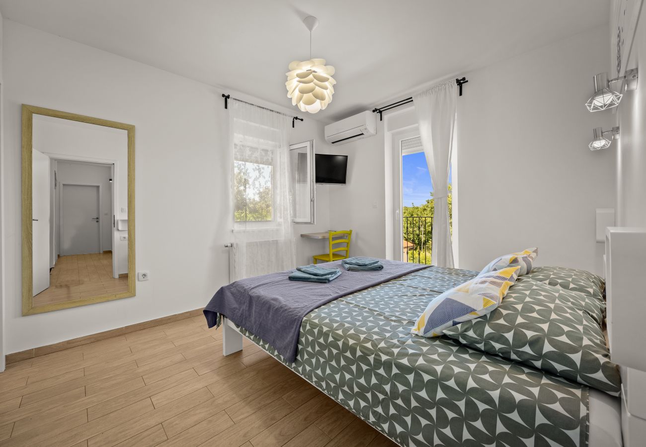 Вилла на Rakalj - Villa Noela in Rakalj for 6 persons with large garden, kids playground - only 2,5 km from beach