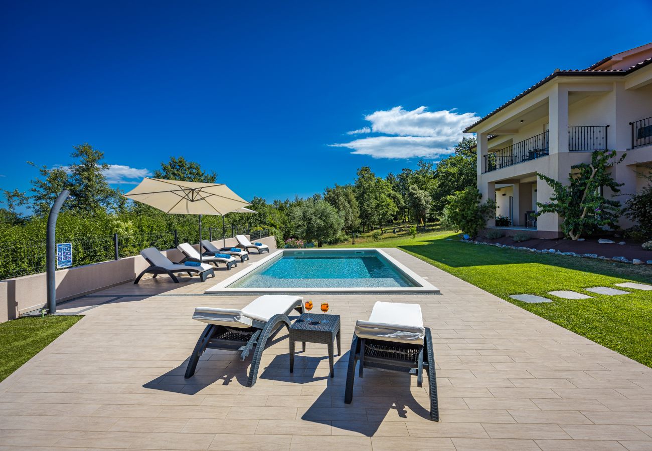Вилла на Rakalj - Villa Noela in Rakalj for 6 persons with large garden, kids playground - only 2,5 km from beach