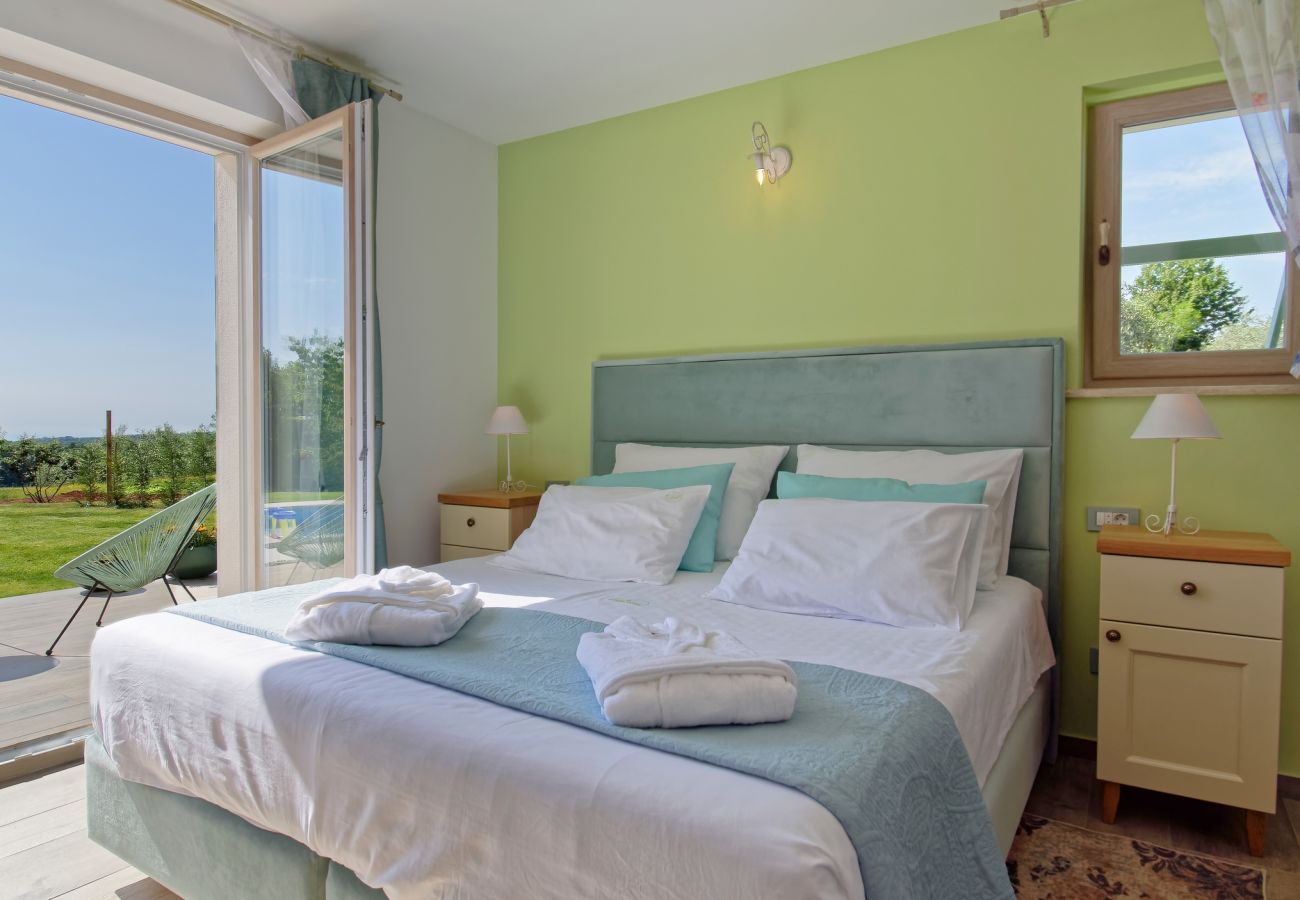 Вилла на Srebrnići - Villa Stella Polaris for 8 persons in Central Istria with private pool, sea view, large garden & kids playground