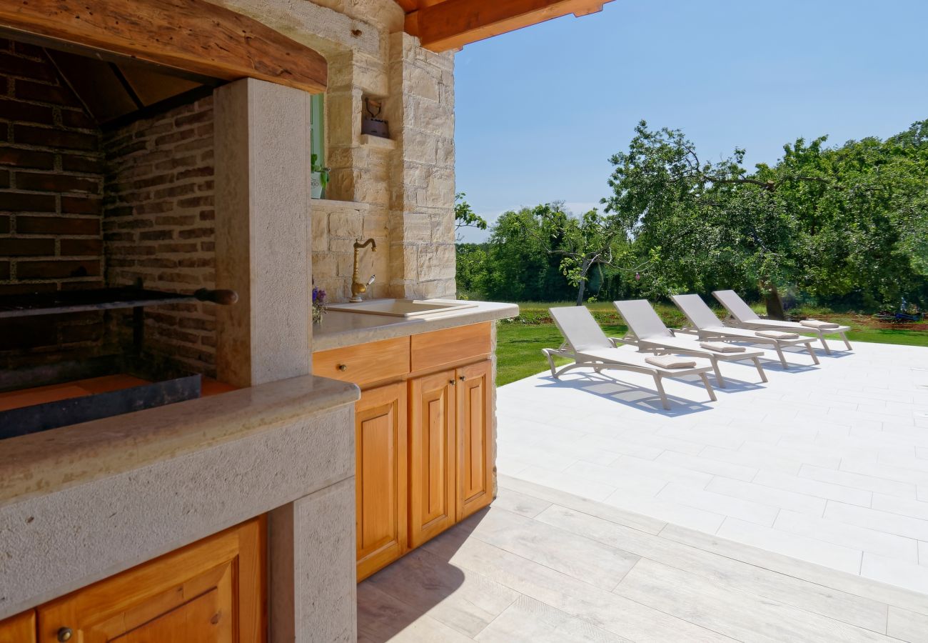 Вилла на Srebrnići - Villa Stella Polaris for 8 persons in Central Istria with private pool, sea view, large garden & kids playground