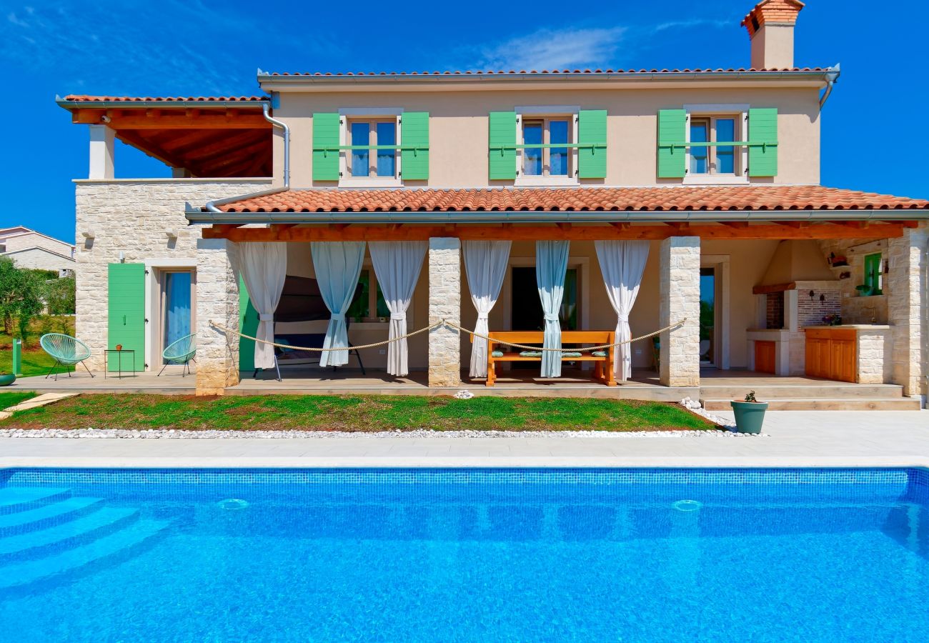 Вилла на Srebrnići - Villa Stella Polaris for 8 persons in Central Istria with private pool, sea view, large garden & kids playground