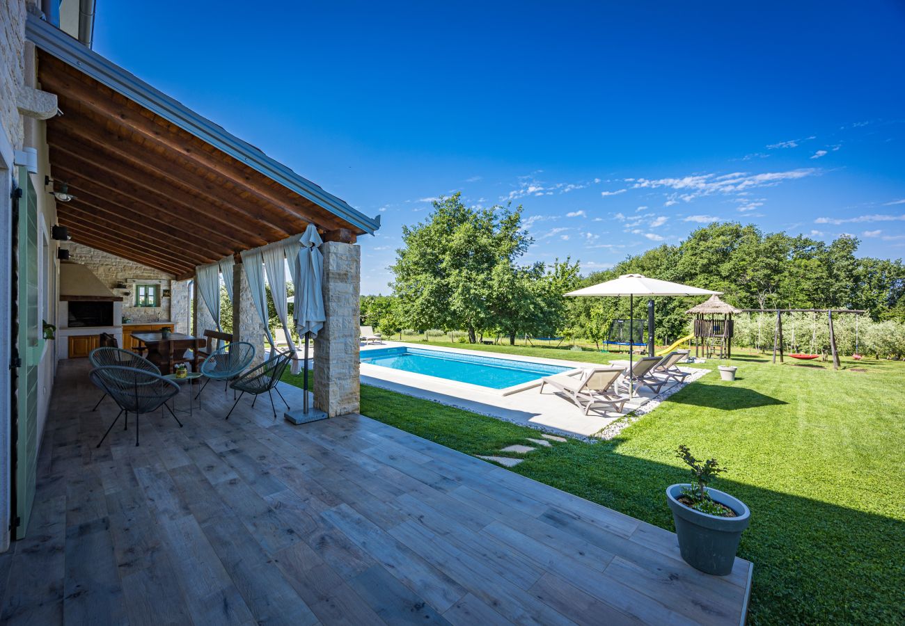 Вилла на Srebrnići - Villa Stella Polaris for 8 persons in Central Istria with private pool, sea view, large garden & kids playground