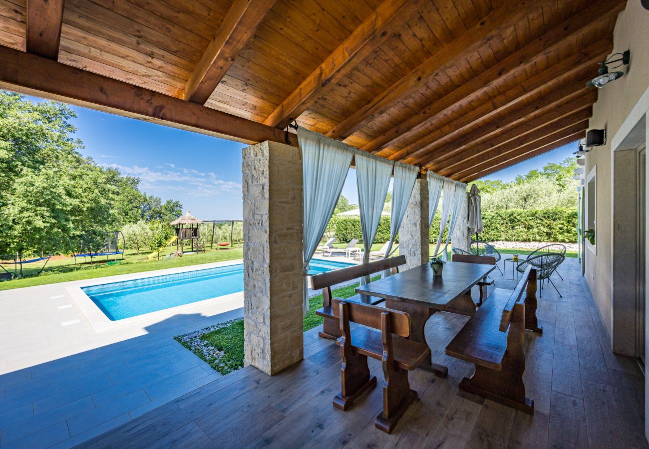 Вилла на Srebrnići - Villa Stella Polaris for 8 persons in Central Istria with private pool, sea view, large garden & kids playground