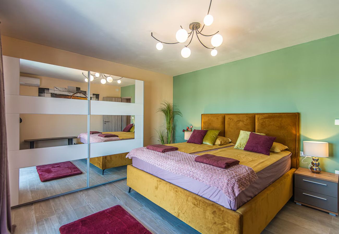 Вилла на Ližnjan - Villa Ancora near Medulin for 10 persons with private pool & pet friendly - only 800 meters from beach