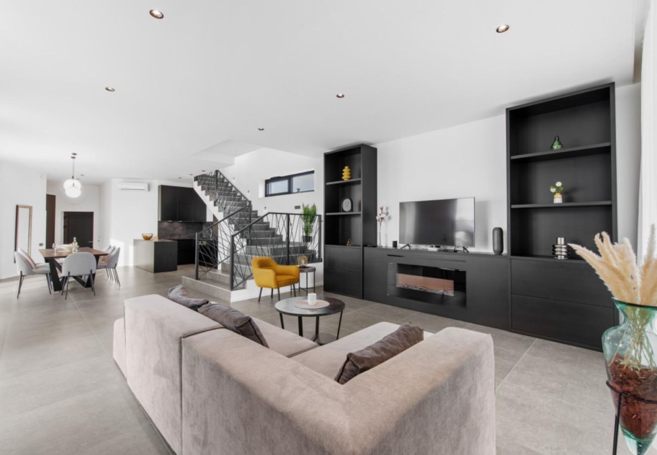 Вилла на Deklici - Villa Nura for 8 persons near Poreč with 36 m2 heated pool, with sauna & sea view 