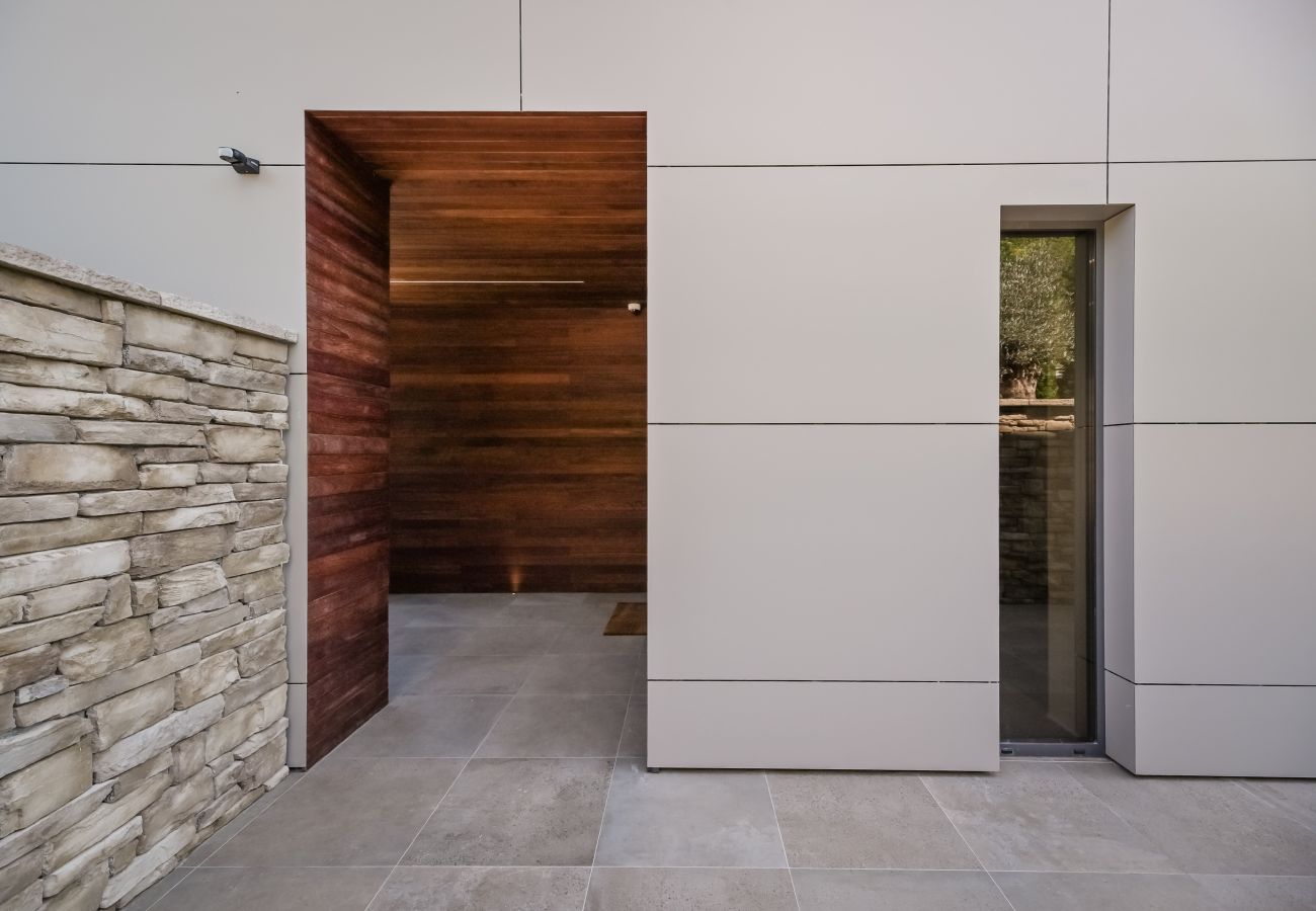 Вилла на Mošcenice - Luxury Villa Vista Hills for 14 persons near Opatija with heated pool, sea view & wellness 