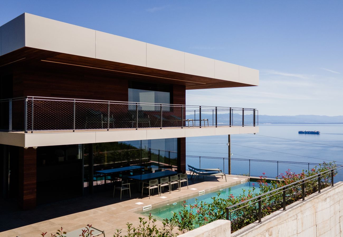 Вилла на Mošcenice - Luxury Villa Vista Hills for 14 persons near Opatija with heated pool, sea view & wellness 
