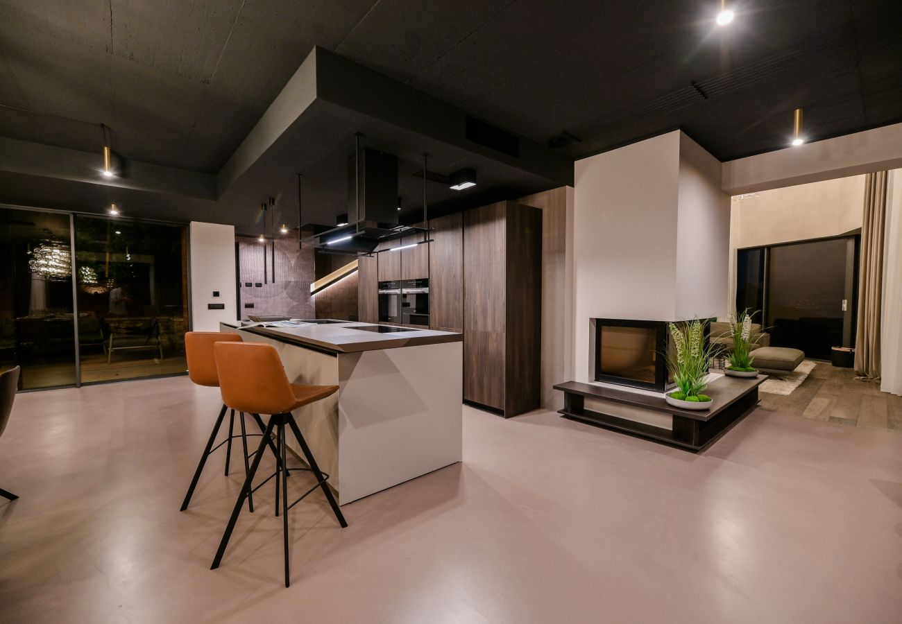 Вилла на Mošcenice - Luxury Villa Vista Hills for 14 persons near Opatija with heated pool, sea view & wellness 