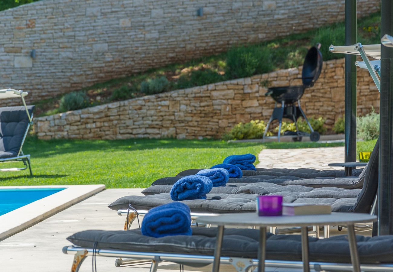 Вилла на Modrušani - Villa Tre Colonne for 10 persons in Central Istria with 60 m2 private pool & sauna 