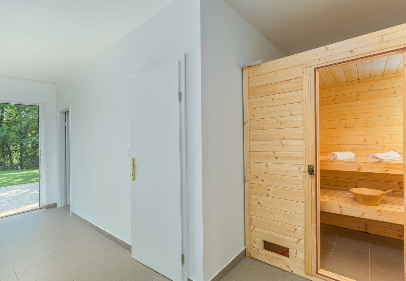 Вилла на Modrušani - Villa Tre Colonne for 10 persons in Central Istria with 60 m2 private pool & sauna 