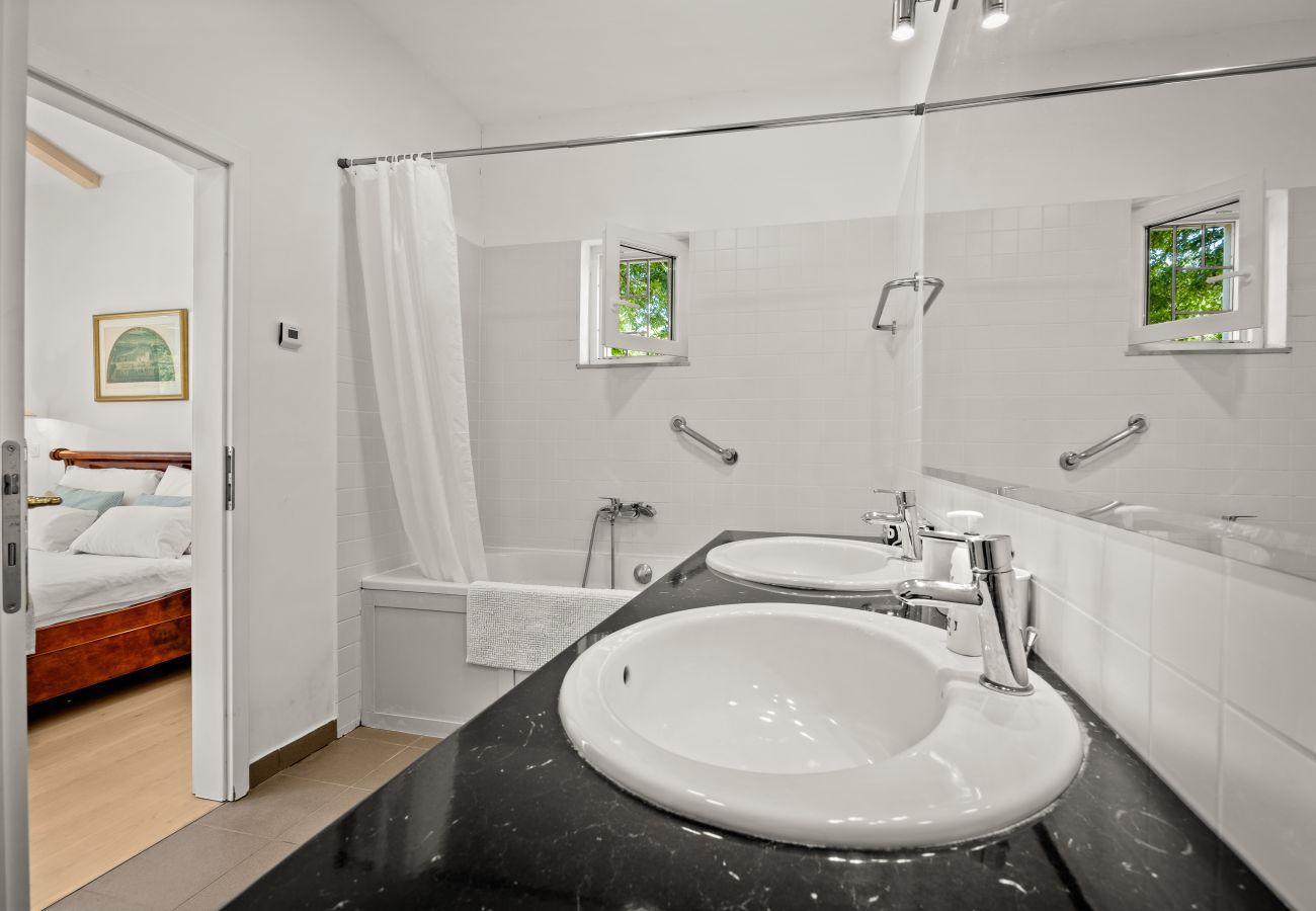Вилла на Modrušani - Villa Tre Colonne for 10 persons in Central Istria with 60 m2 private pool, mini golf & sauna 
