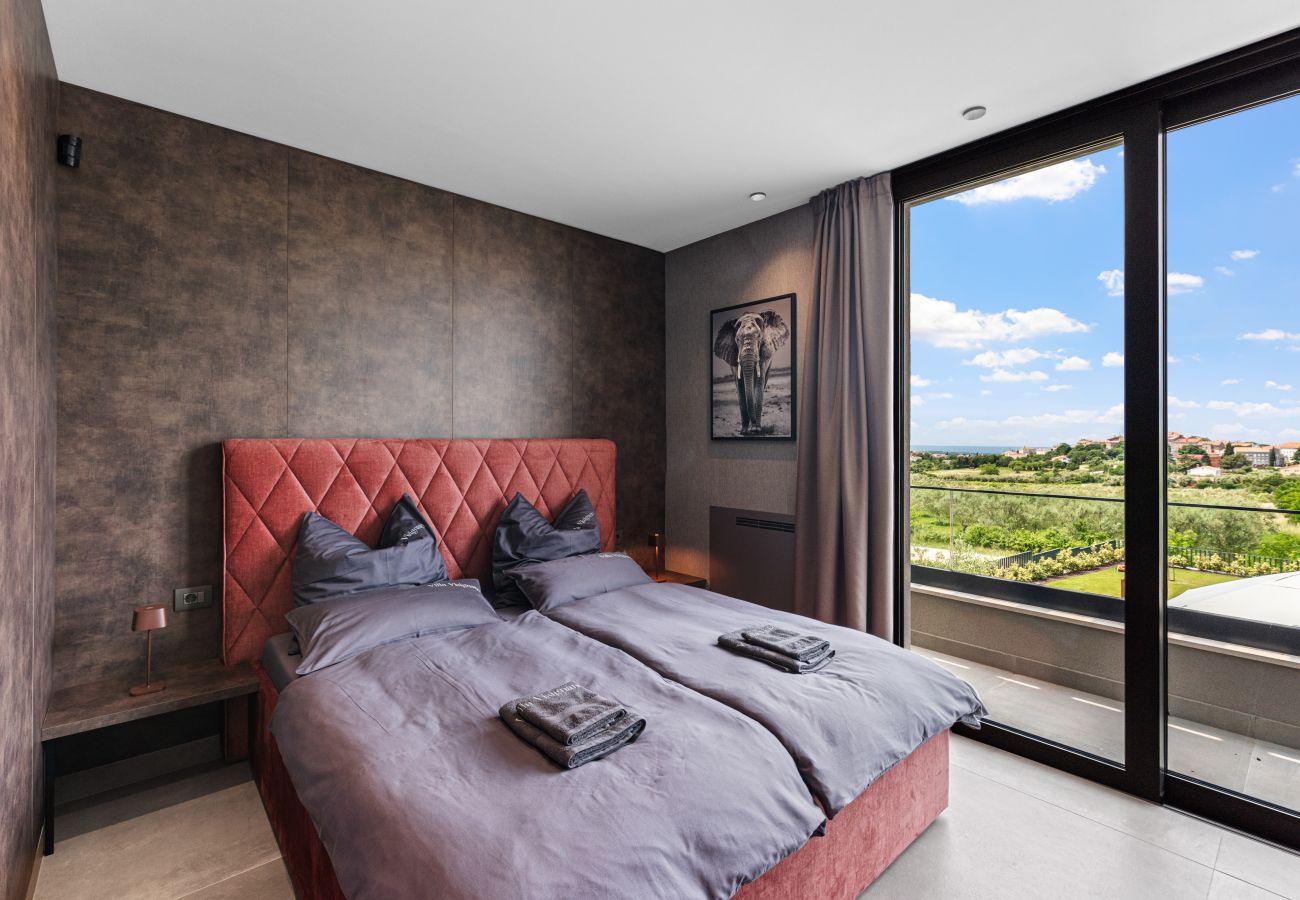 Вилла на Višnjan - Villa Visignano near Poreč for 8 people with 49 m2 heated pool, wellness & sea view