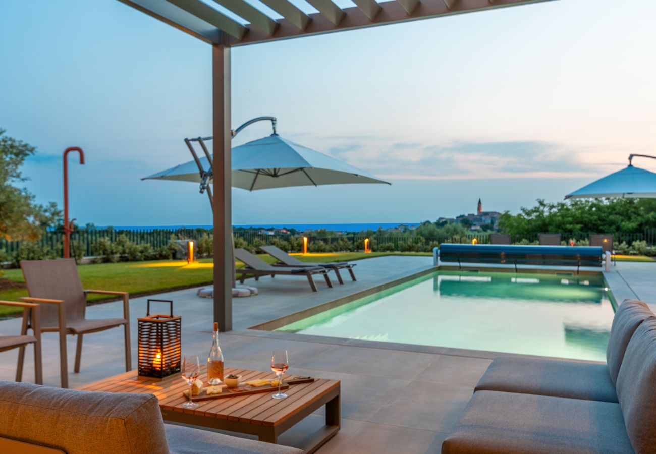 Вилла на Višnjan - Villa Visignano near Poreč for 8 people with 49 m2 heated pool, wellness & sea view