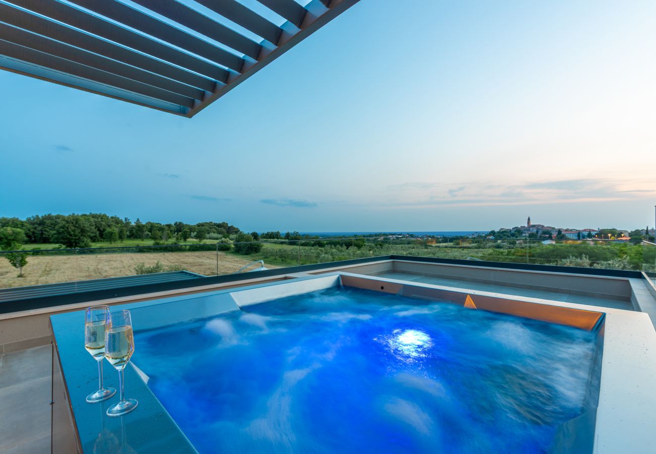 Вилла на Višnjan - Villa Visignano near Poreč for 8 people with 49 m2 heated pool, wellness & sea view