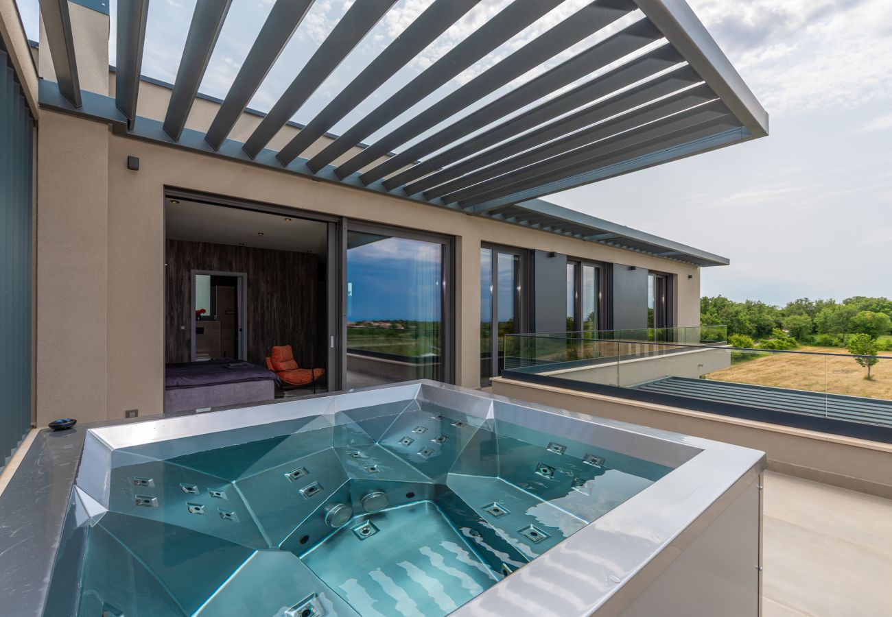 Вилла на Višnjan - Villa Visignano near Poreč for 8 people with 49 m2 heated pool, wellness & sea view