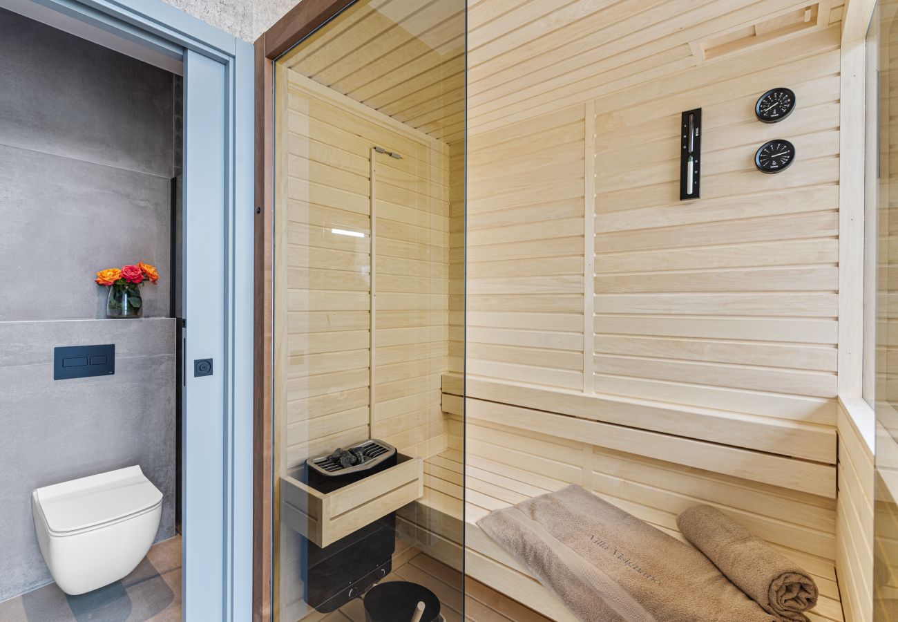 Вилла на Višnjan - Villa Visignano near Poreč for 8 people with 49 m2 heated pool, wellness & sea view