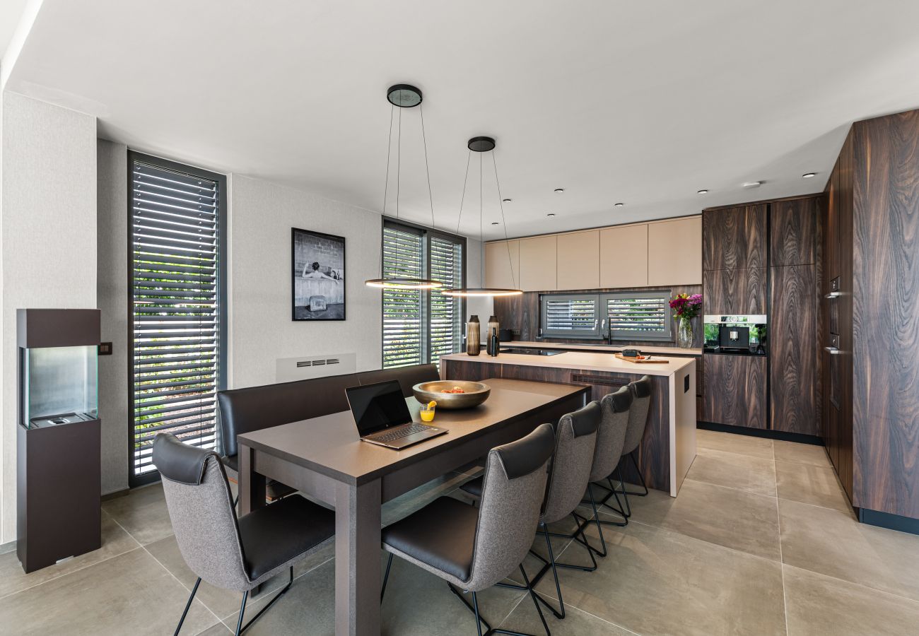 Вилла на Višnjan - Villa Visignano near Poreč for 8 people with 49 m2 heated pool, wellness & sea view