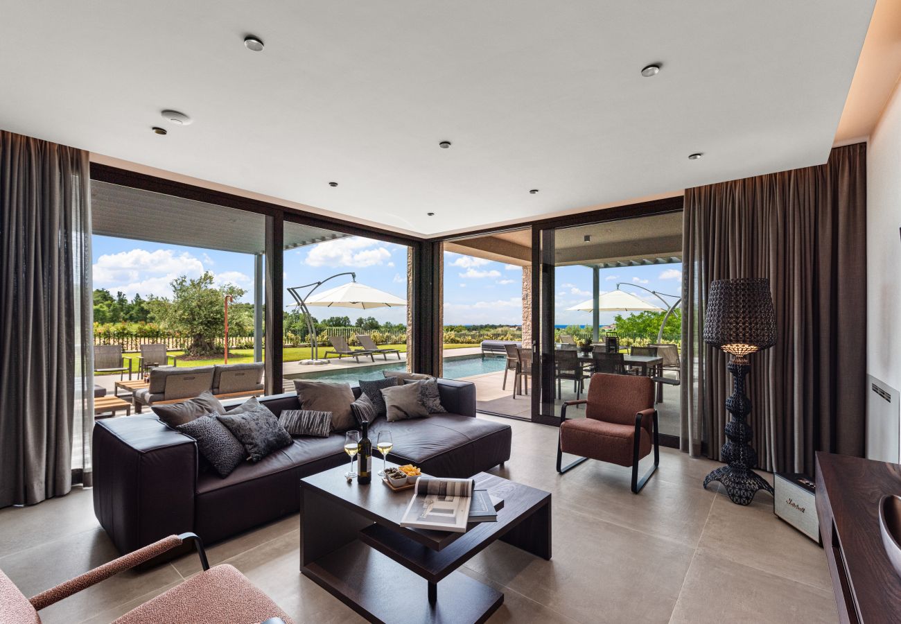 Вилла на Višnjan - Villa Visignano near Poreč for 8 people with 49 m2 heated pool, wellness & sea view