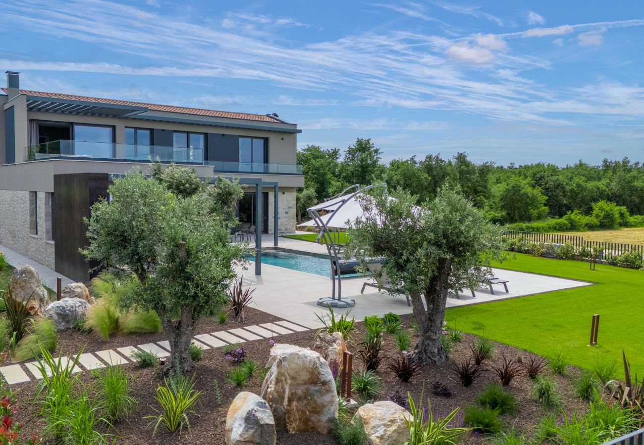 Вилла на Višnjan - Villa Visignano near Poreč for 8 people with 49 m2 heated pool, wellness & sea view