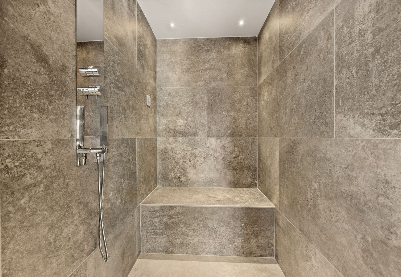 Вилла на Brtonigla - Villa Miracle for 5 persons near Novigrad with wellness area, 50 m2 heated pool & sea view