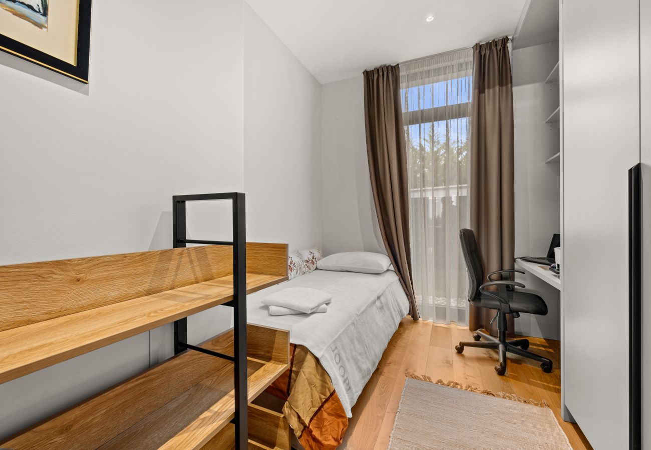 Вилла на Brtonigla - Villa Miracle for 5 persons near Novigrad with wellness area, 50 m2 heated pool & sea view