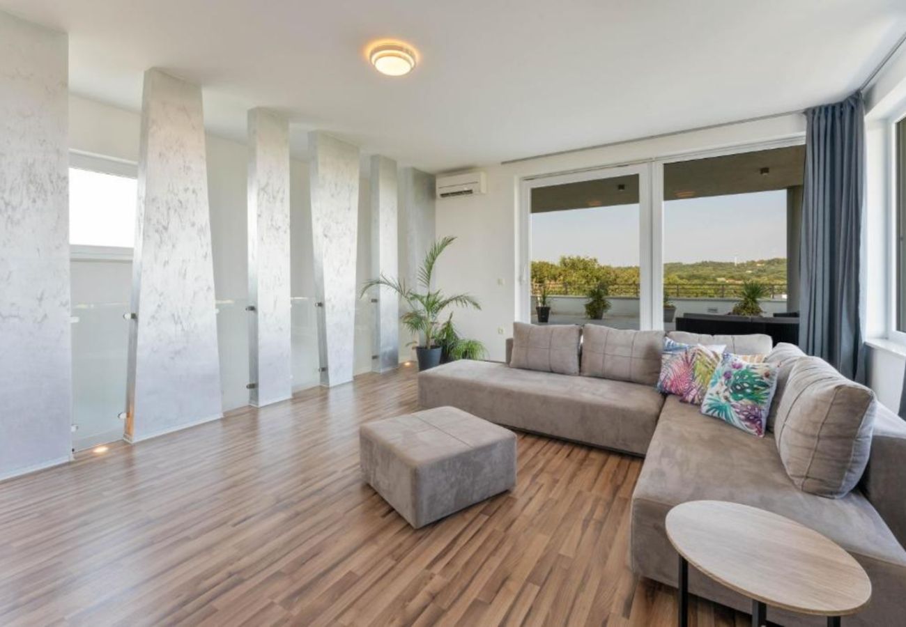 Вилла на Medulin - Villa Chillax in Medulin for 10 people with 47 m2 private pool, jacuzzi & sea view - only 400 meters from beach