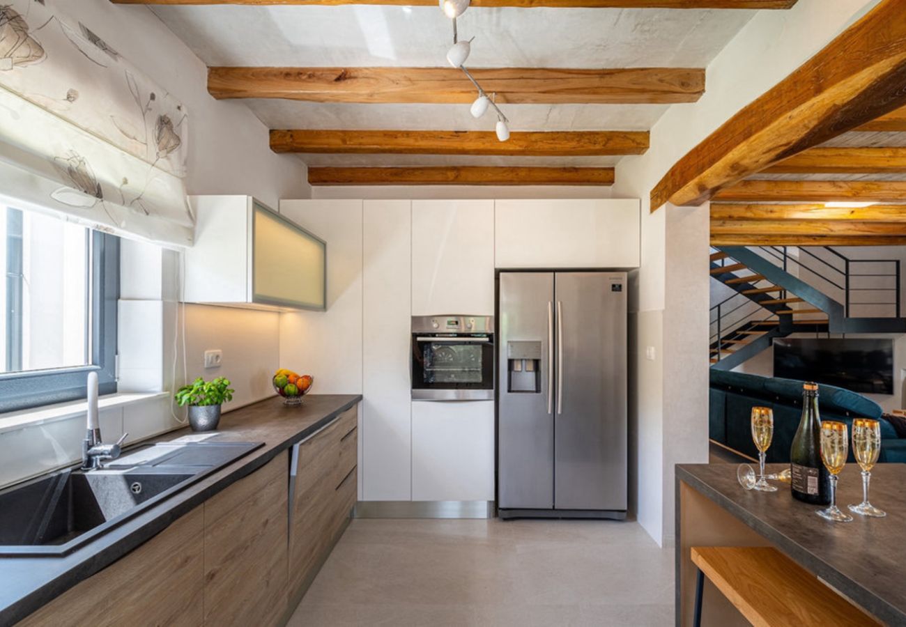 Вилла на Kašcerga - Villa Padova for 12 persons near Motovun with 84 m2 infinity pool with panoramic view & beautiful garden