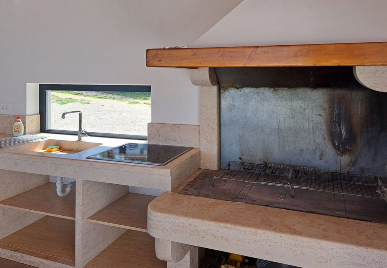 Вилла на Kašcerga - Villa Padova for 12 persons near Motovun with 84 m2 infinity pool with panoramic view & beautiful garden