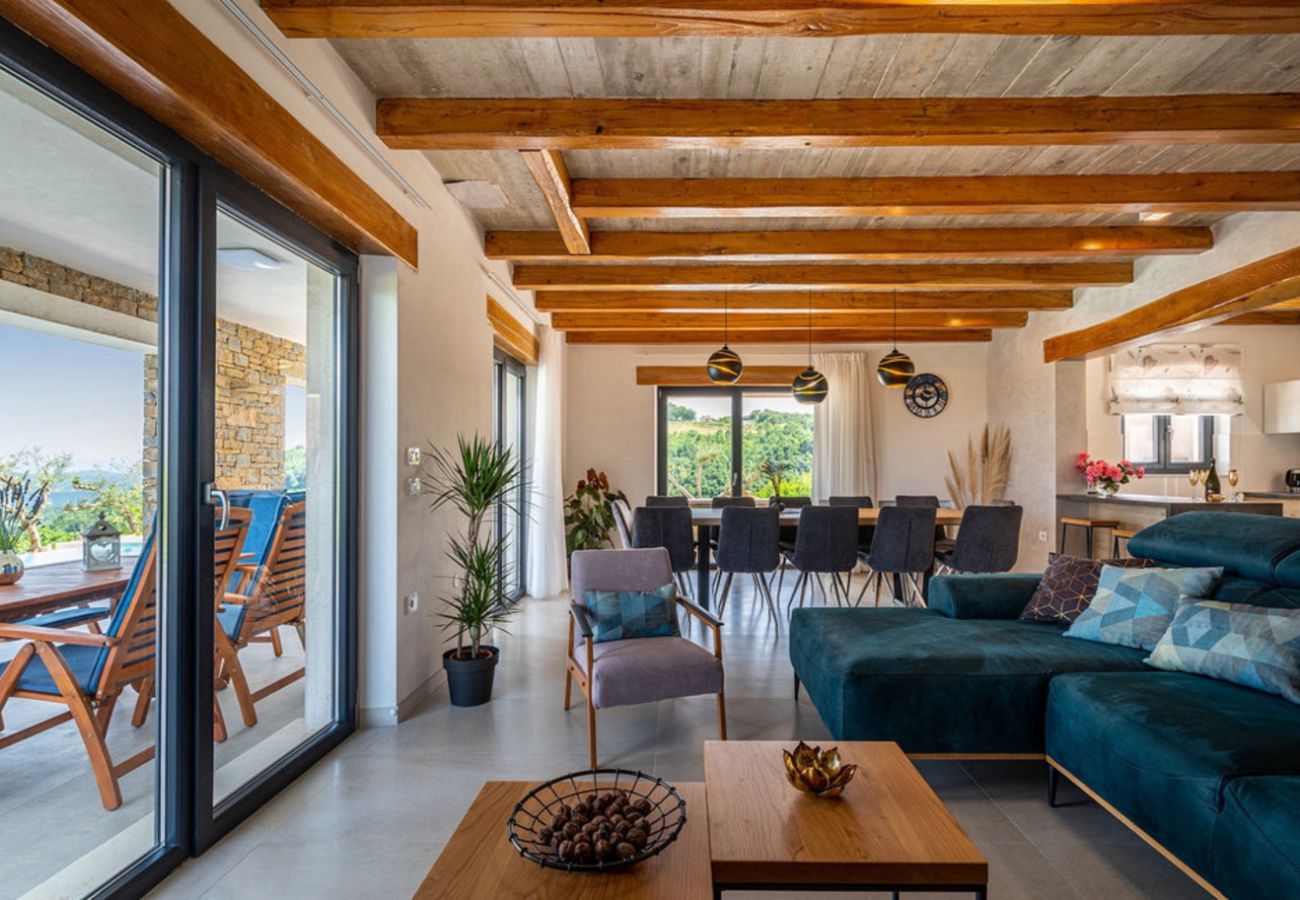 Вилла на Kašcerga - Villa Padova for 12 persons near Motovun with 84 m2 infinity pool with panoramic view & beautiful garden