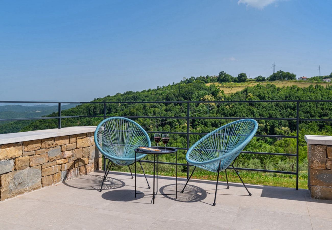 Вилла на Kašcerga - Villa Padova for 12 persons near Motovun with 84 m2 infinity pool with panoramic view & beautiful garden