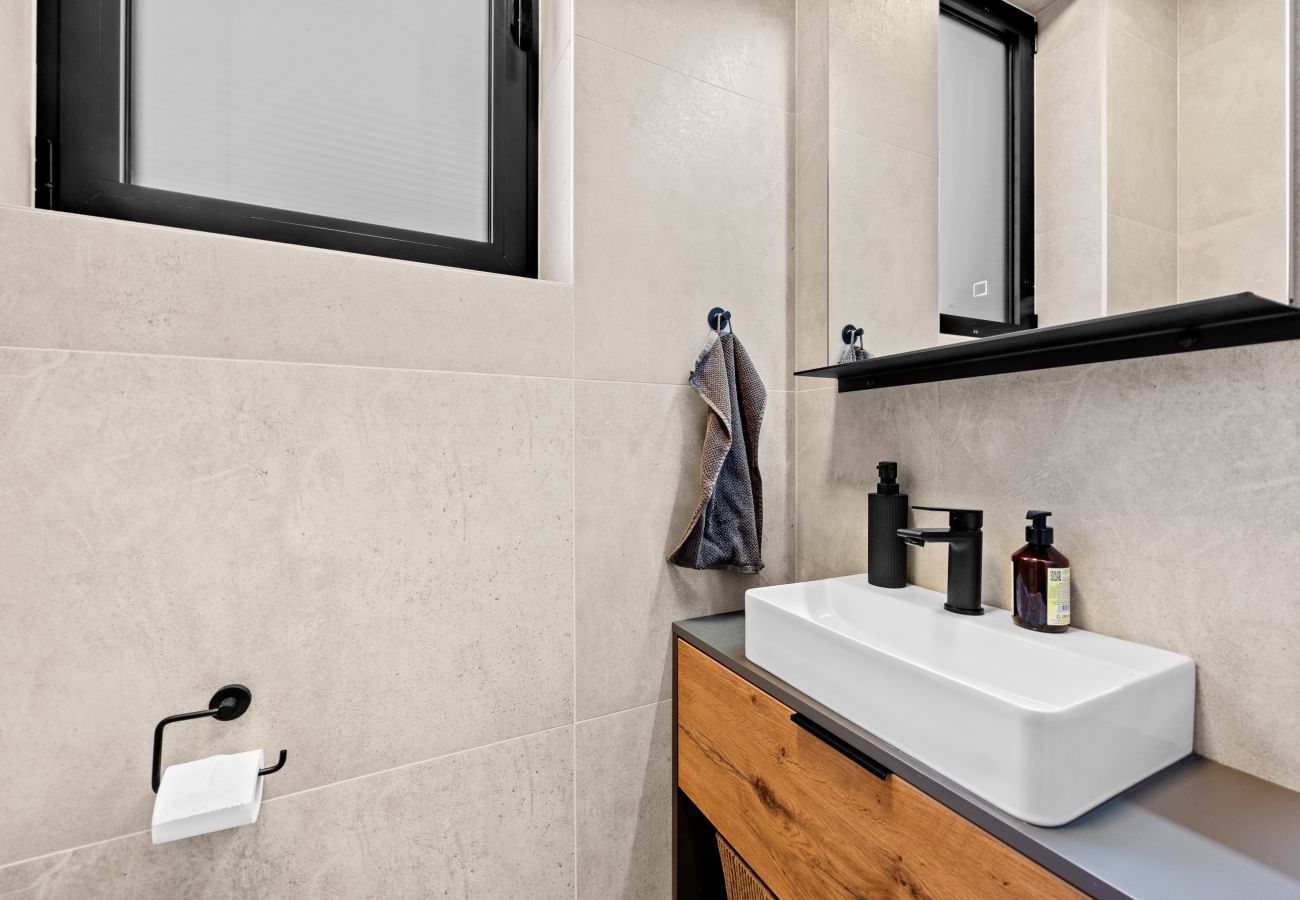 Вилла на Ližnjan - Casa Carla near Medulin for 10 persons with 48 m2 heated pool and beautiful sea view - pet friendly