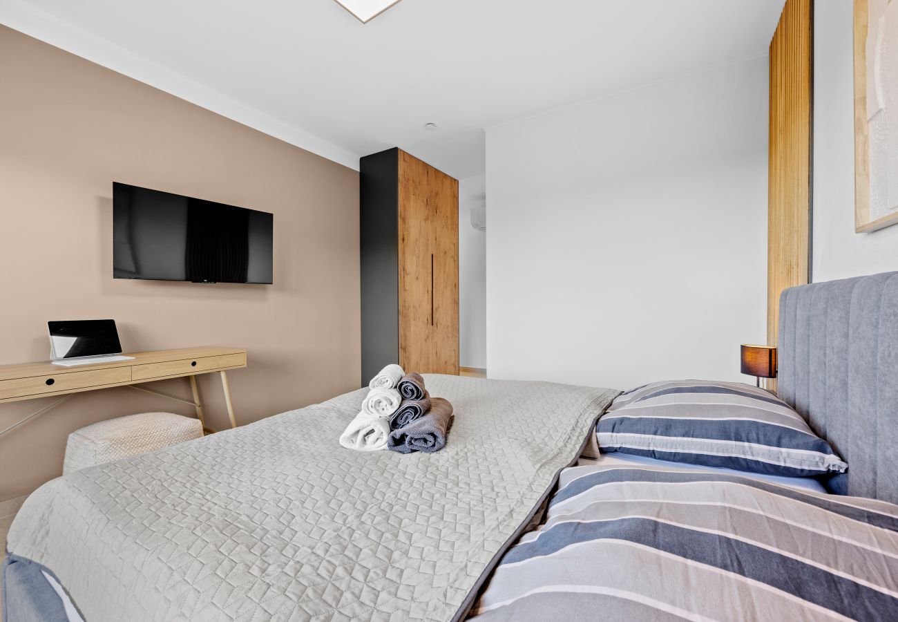 Вилла на Ližnjan - Casa Carla near Medulin for 10 persons with 48 m2 heated pool and beautiful sea view - pet friendly