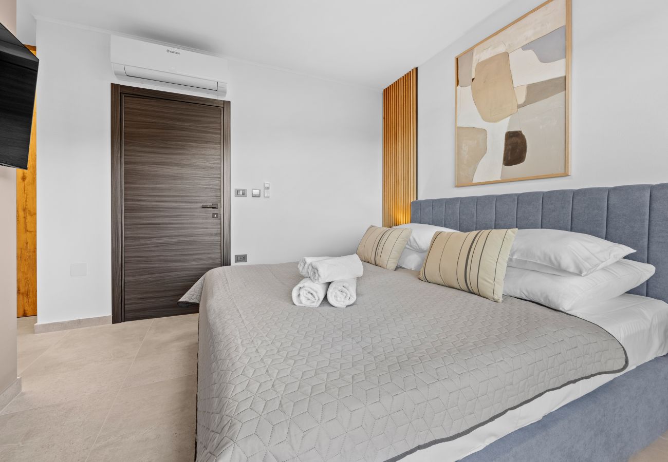 Вилла на Ližnjan - Casa Carla near Medulin for 10 persons with 48 m2 heated pool and beautiful sea view - pet friendly