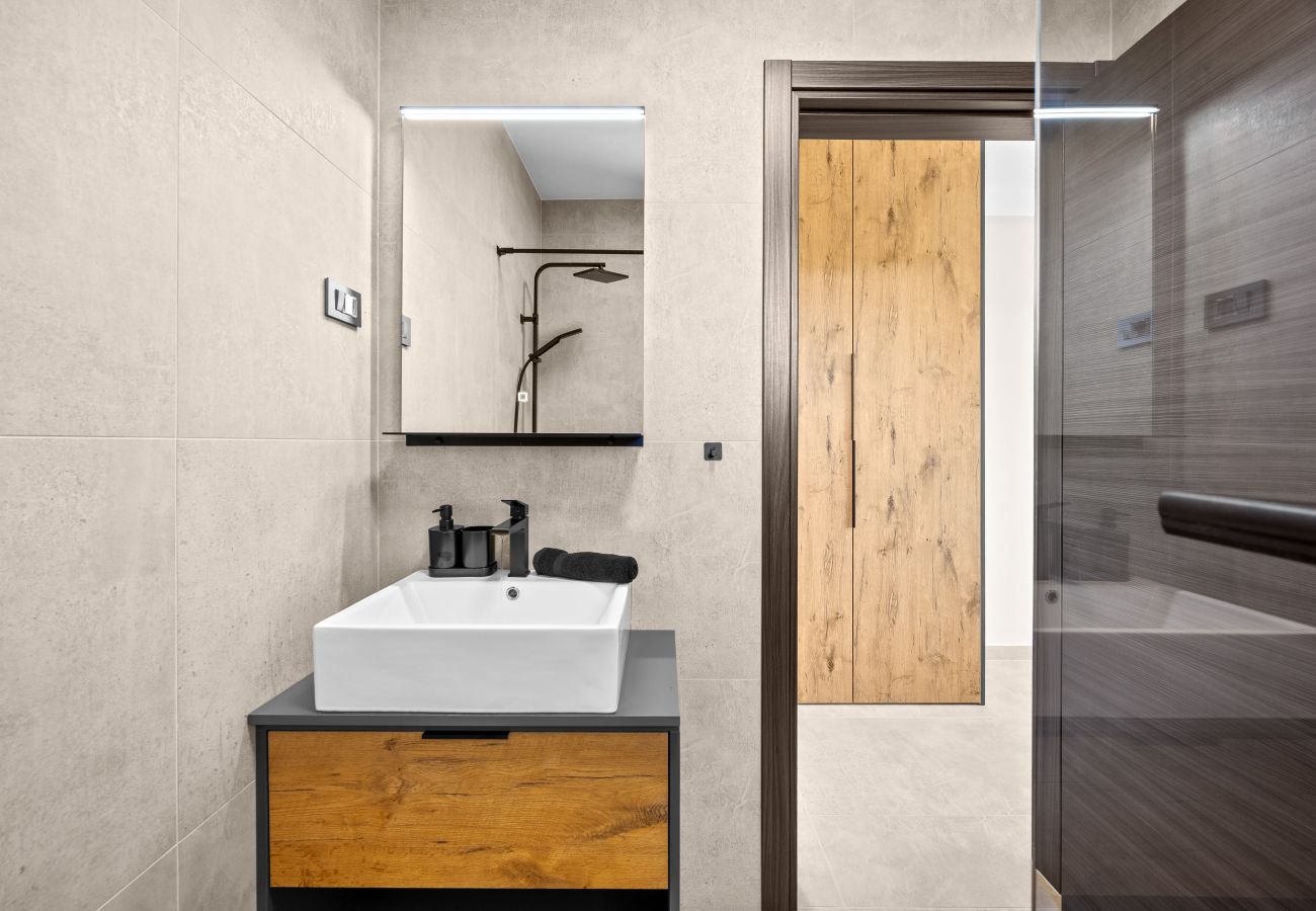 Вилла на Ližnjan - Villa Malena near Medulin for 8 persons with 51 m2 heated pool, wellness & beautiful sea view